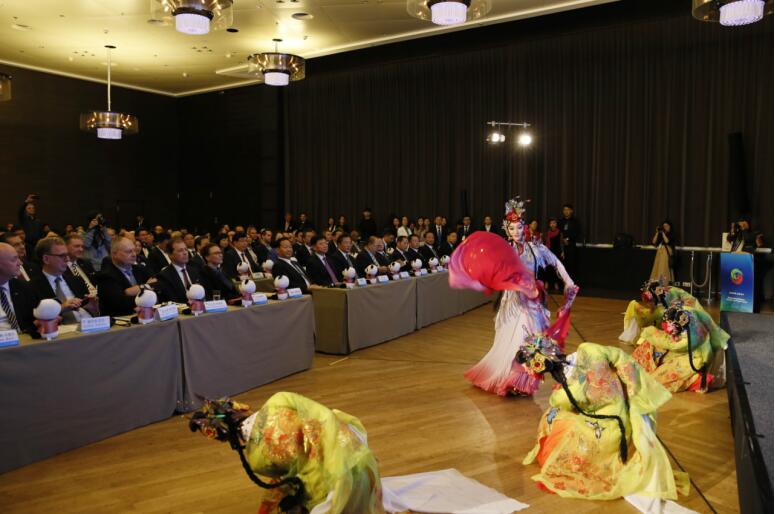 集团党委书记、董事长任丁率团赴荷兰、德国、以色列考察